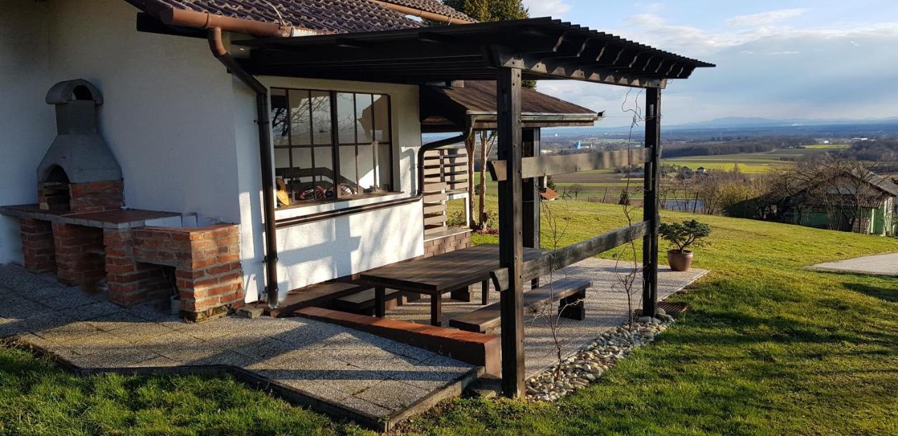 Holiday House Vilana Puconci Exterior foto